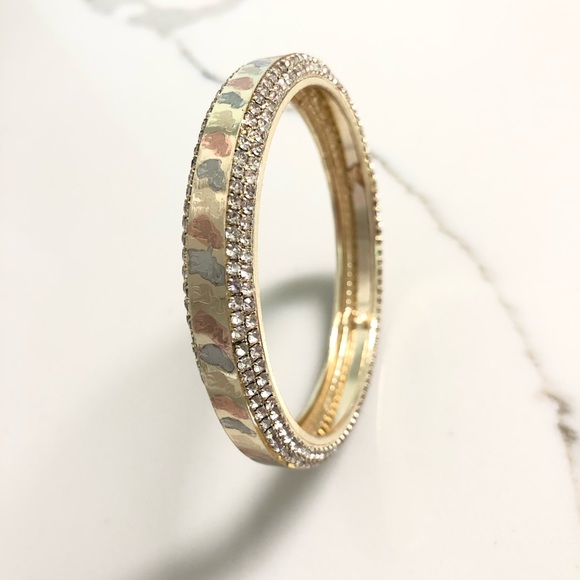 18k Gold Filled Elephant Bangle - Picture 2 of 5